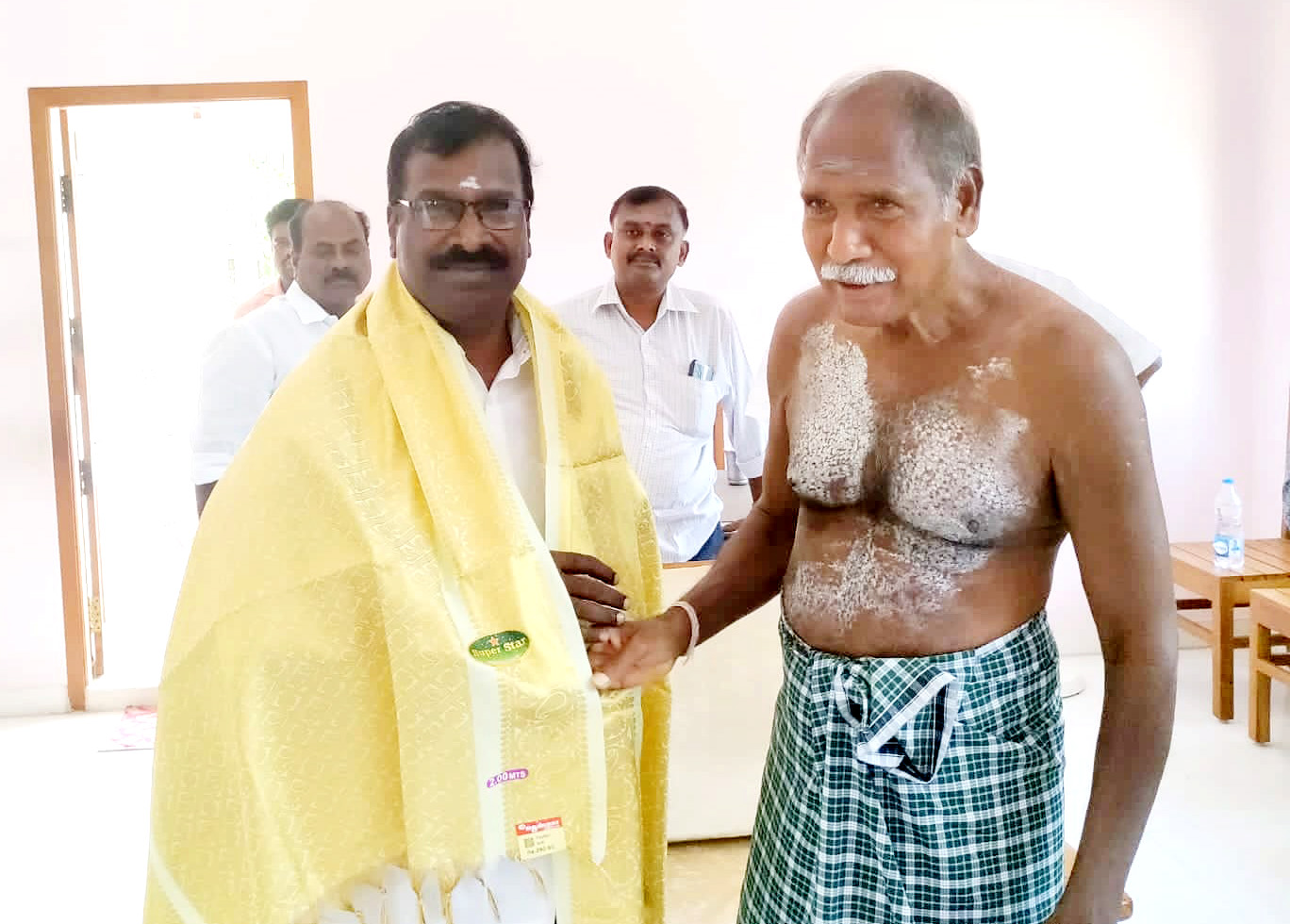 புதுச்சேரி முதல்வர் ரங்கசாமி-தம்பி மாரிமுத்து சந்திப்பு